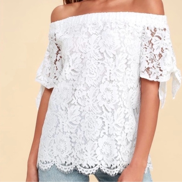 Lulus Tops - Lulu’s Small off-shoulder off-white lace top